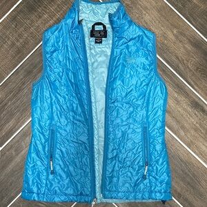 Mountain Hardwear Women's Blue Puffer Vest 💙